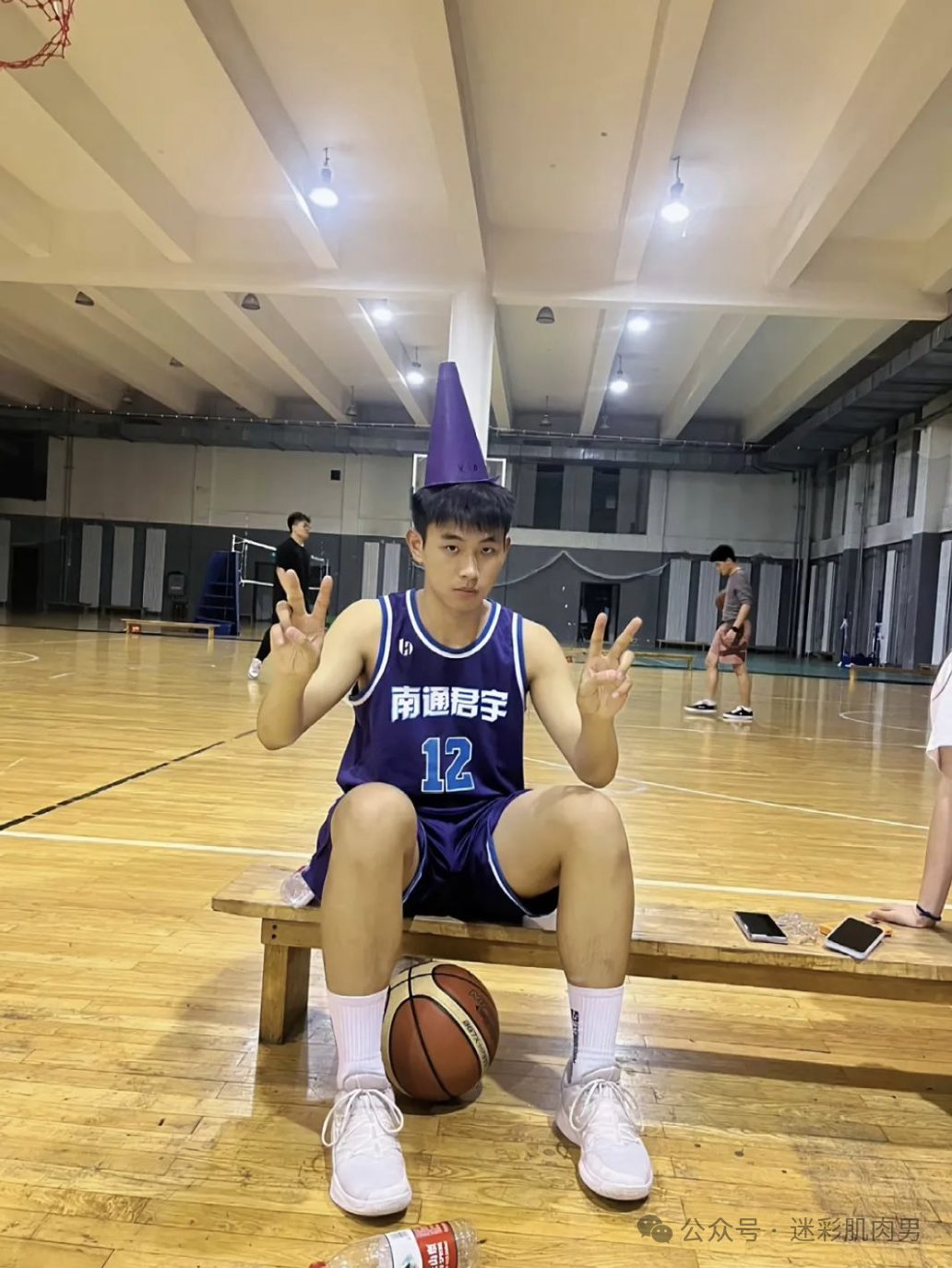 吉林体育学院打篮球的男大运动小哥，好帅呀！
