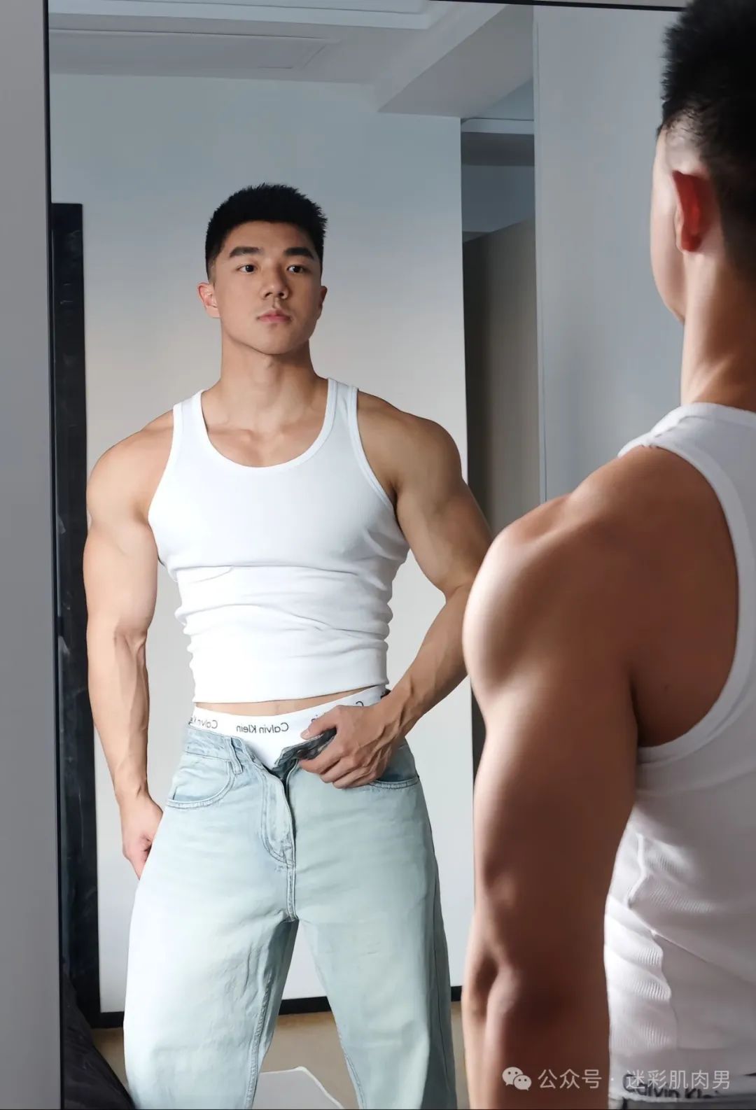 188CM 寸头运动男网红孔亨利火啦？视频太好看！