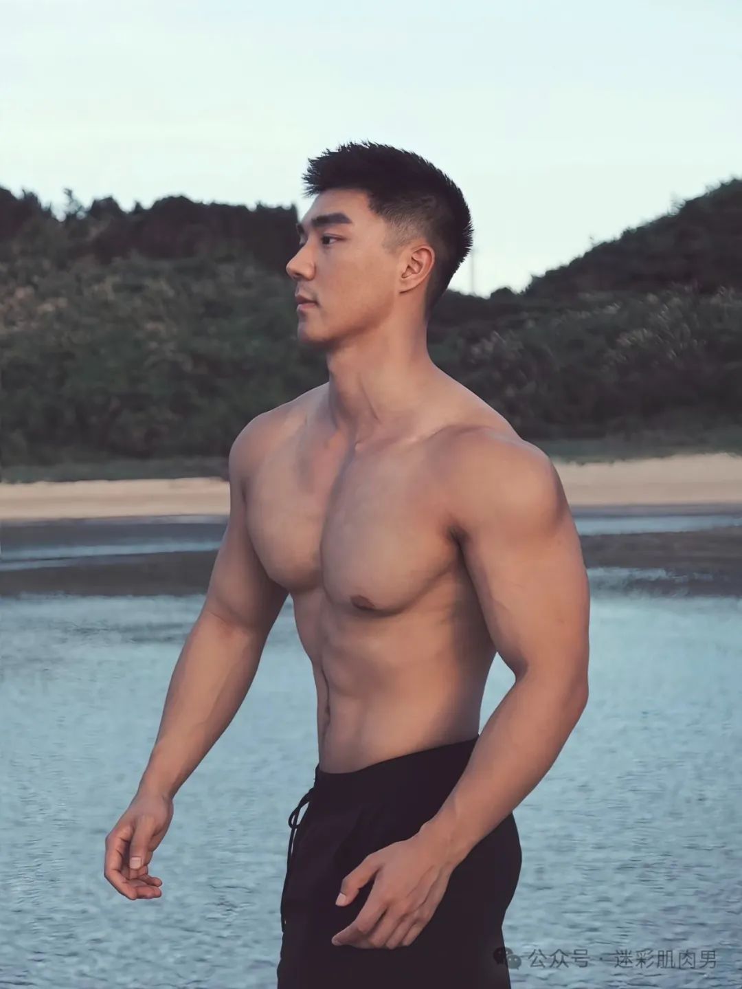 188CM 寸头运动男网红孔亨利火啦?视频太好看! 188CM 寸头运动男网红孔亨利火啦?视频太好看!