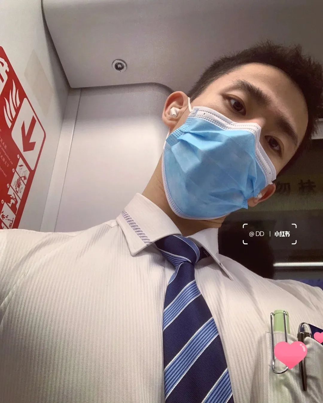 空少坚持 5 年健身蜕变劲爆, 网友: 青春重现太帅了!