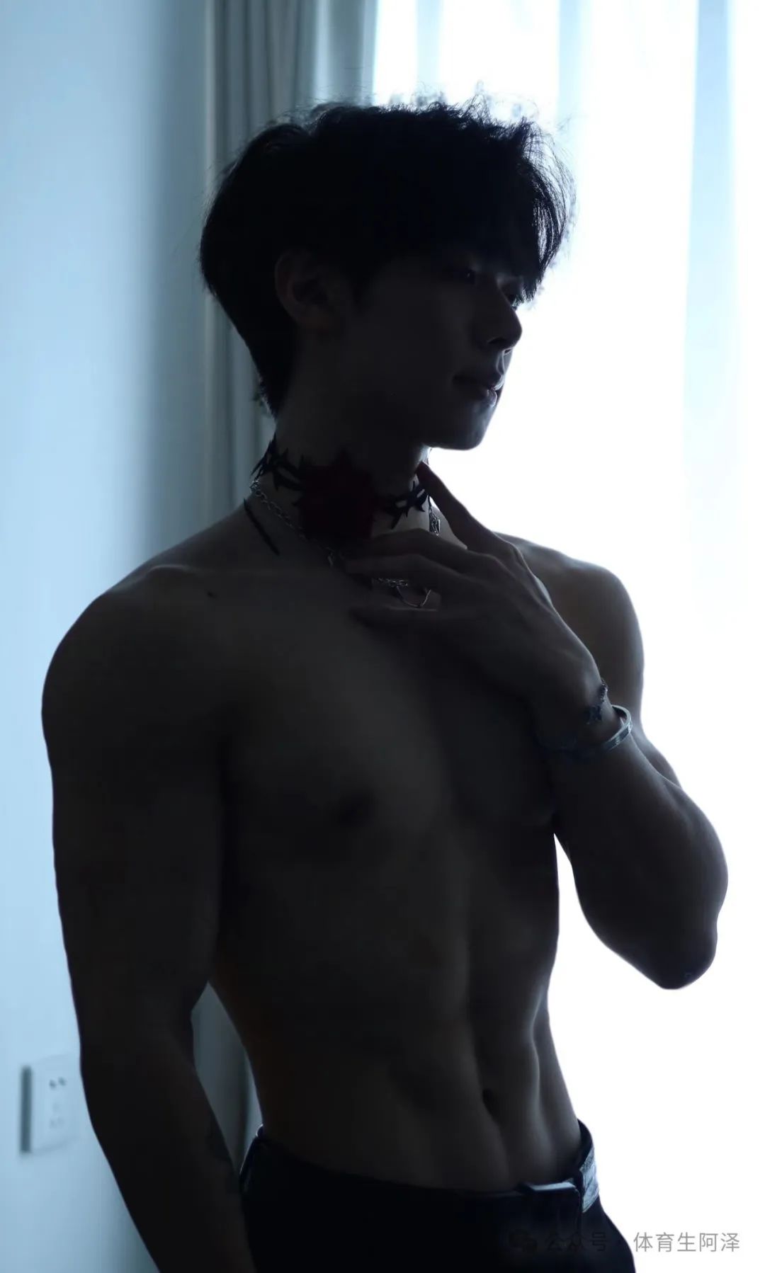 188 顶级男模诱惑大片，八块腹肌堪称搓衣板，饱满胸肌别太诱惑......