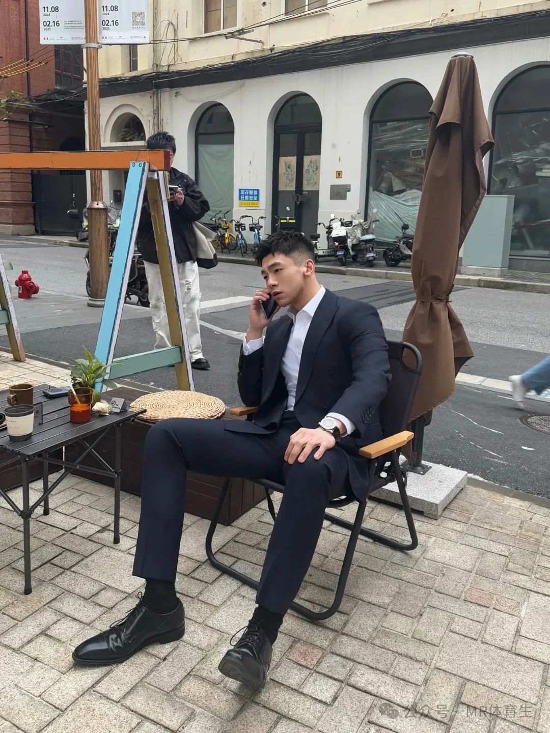 你的 190cm 麒麟臂男友已上线，人夫感荷尔蒙爆棚，妥妥行走的衣架子