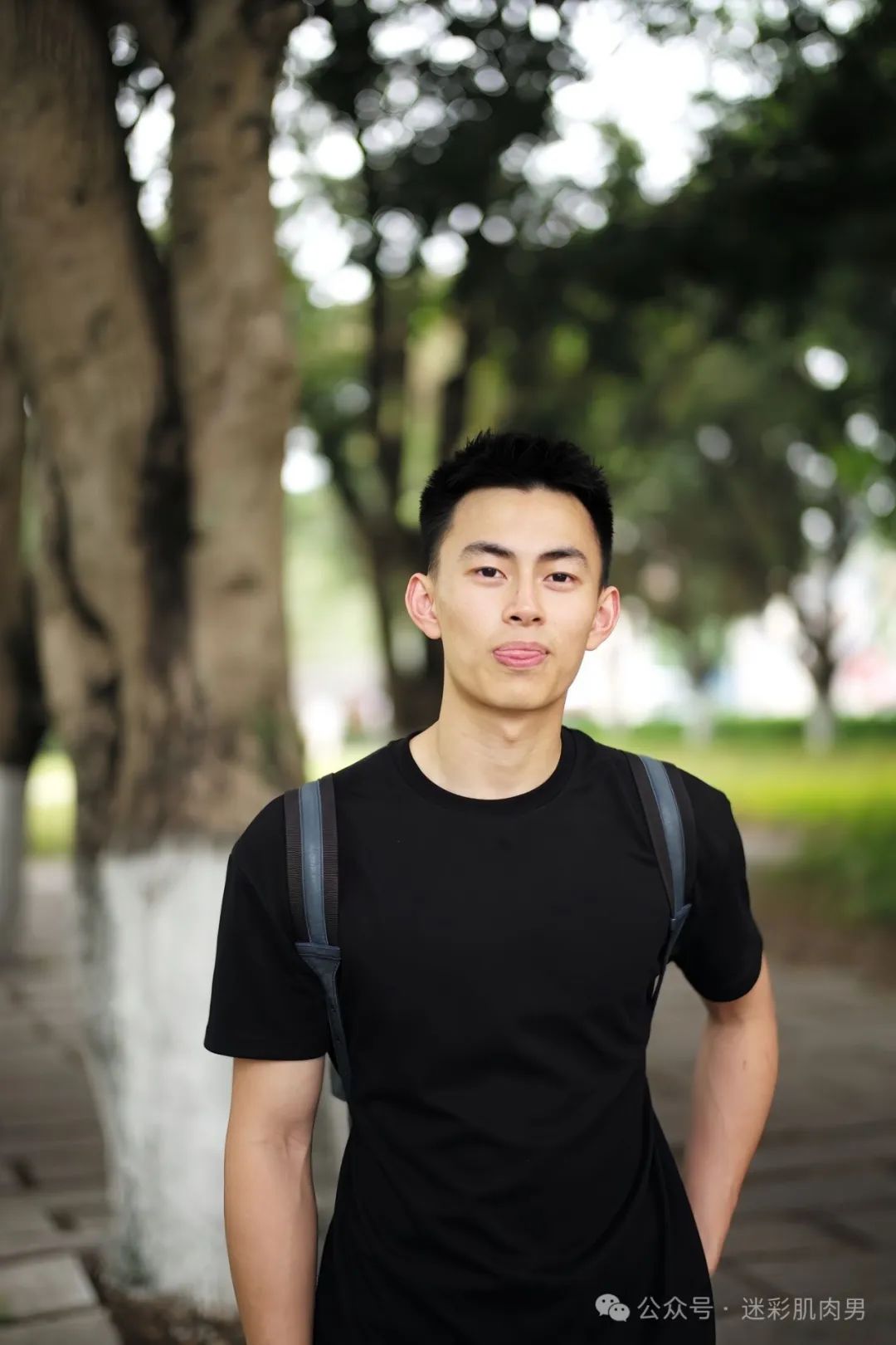刘姥姥新欢 185CM 篮球体育生脱了？长的好棒！