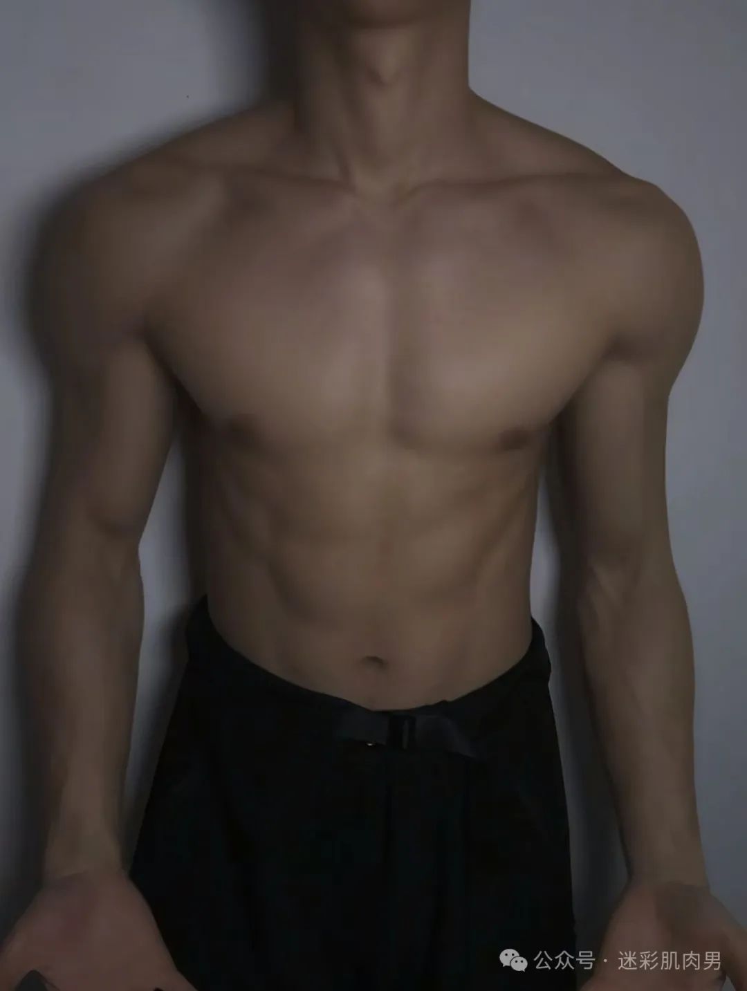 刘姥姥新欢 185CM 篮球体育生脱了？长的好棒！