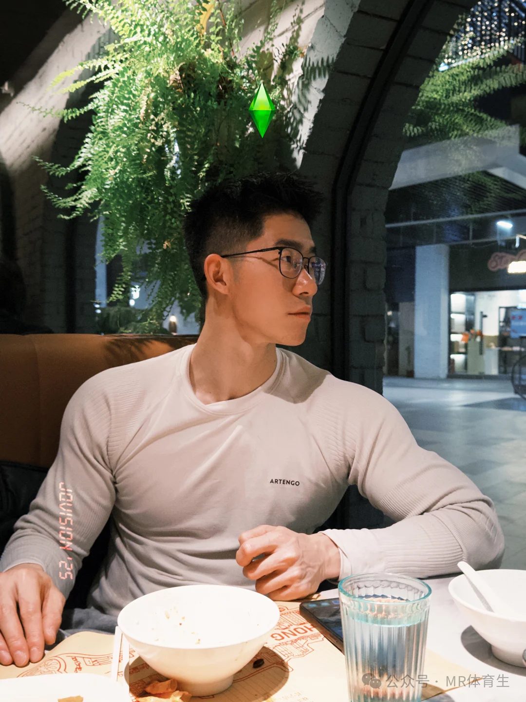 178cm 上海健身教练，强劲肌肉青筋暴起，荷尔蒙拉满