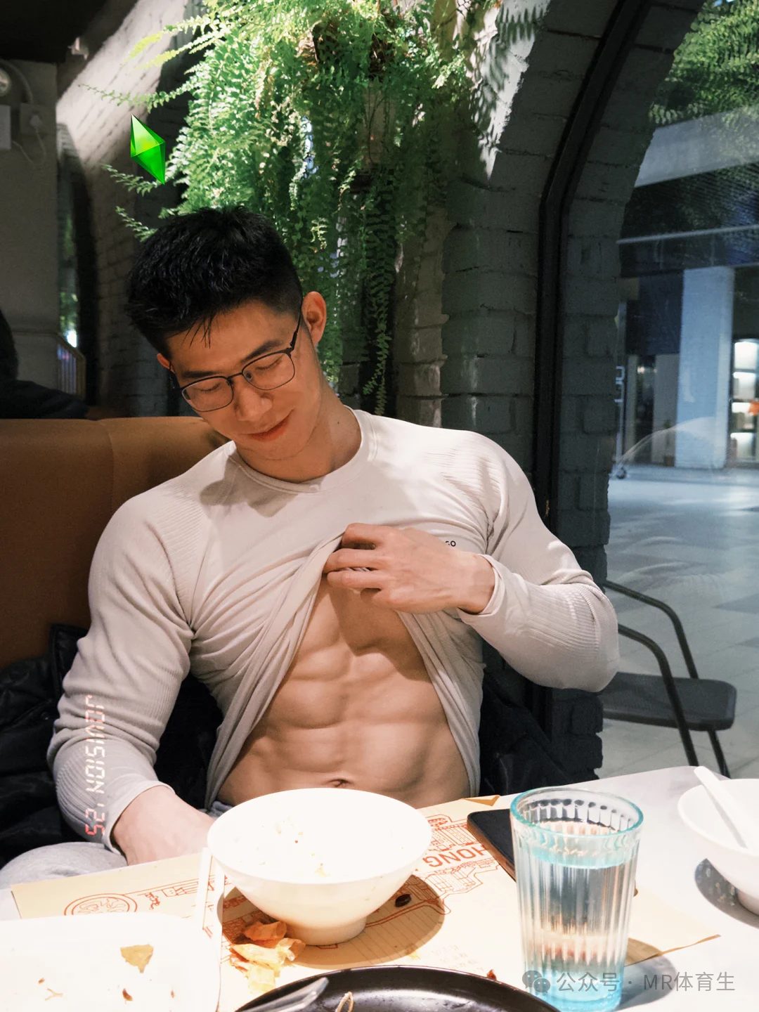 178cm 上海健身教练，强劲肌肉青筋暴起，荷尔蒙拉满