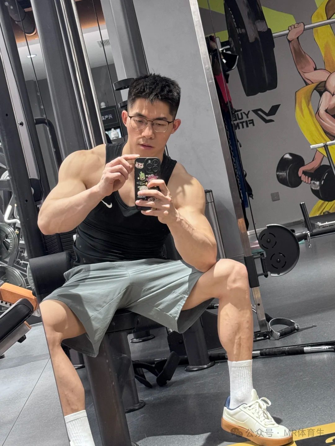 178cm 上海健身教练，强劲肌肉青筋暴起，荷尔蒙拉满