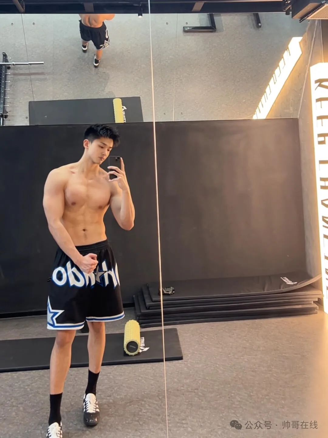 192CM 肌肉健身帅哥，身材恰到好处！！