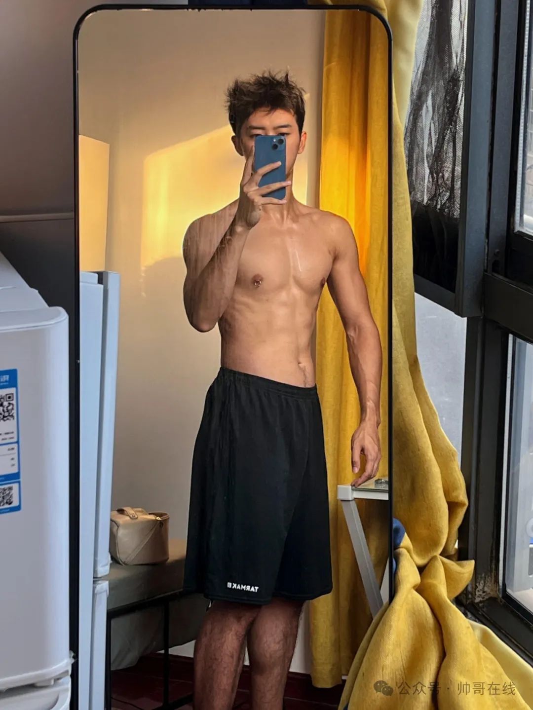 上海肌肉健身帅哥，亮点自己找！