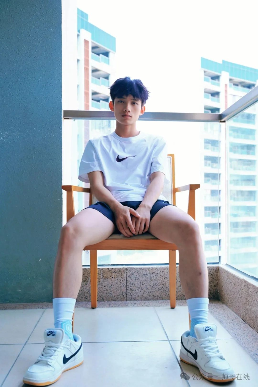 男高体育生弟弟，年下就是香！