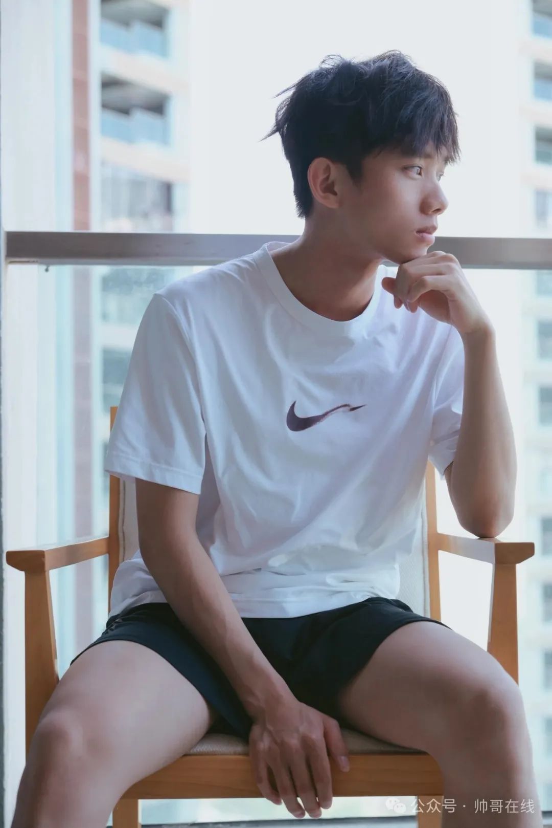 男高体育生弟弟，年下就是香！