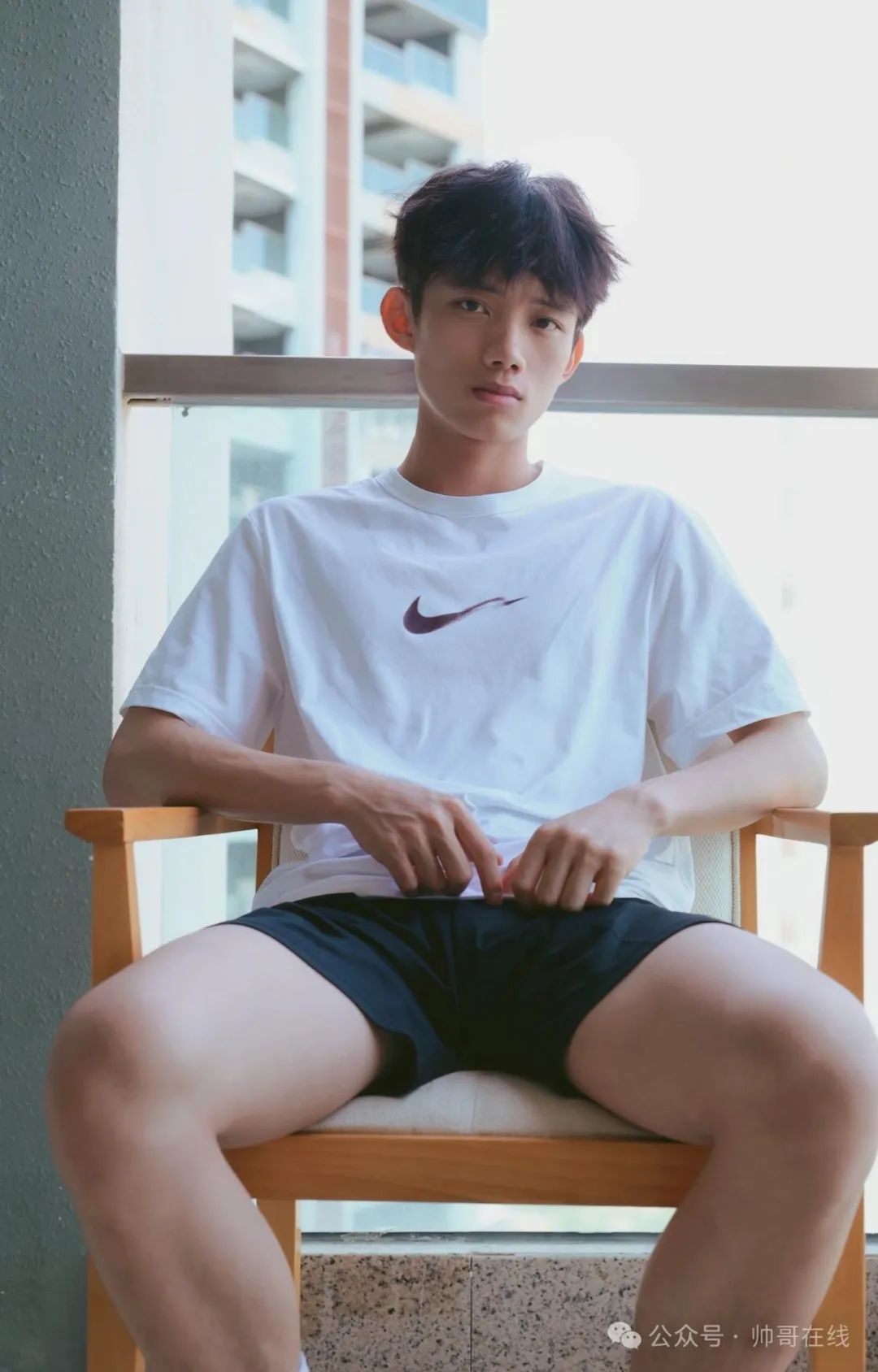 男高体育生弟弟，年下就是香！