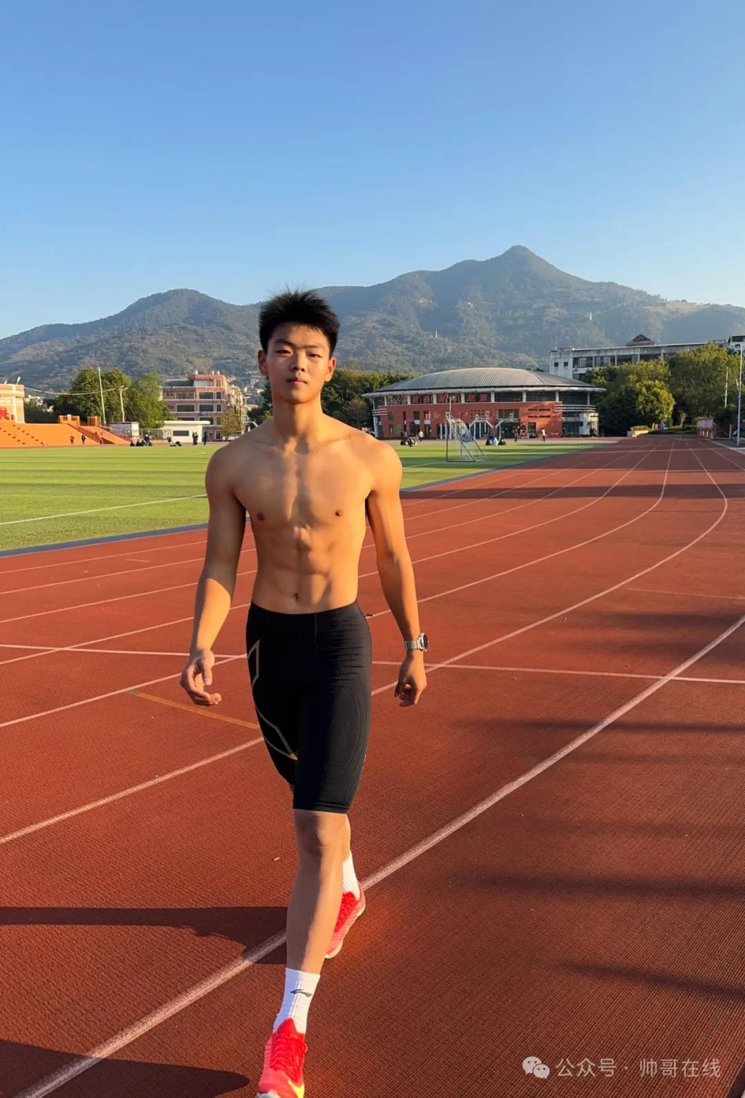 07 年黑皮男高体育生，弟弟太帅了!