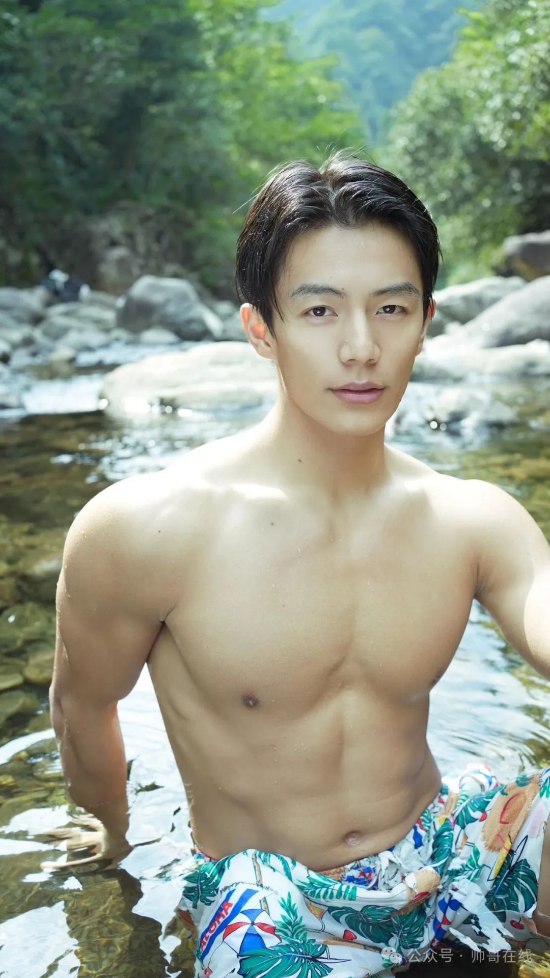 山东 183CM 高鼻梁肌肉帅哥，爱了爱了！