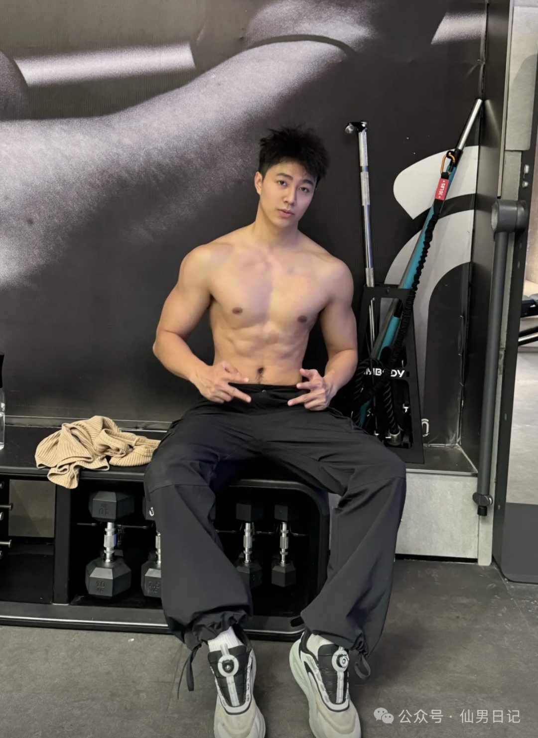 成都 185cm 清纯体育生！网友惊喜：这肯定很抢手……