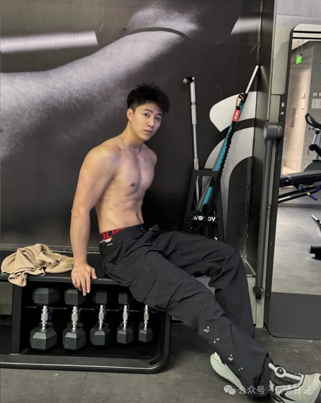 成都 185cm 清纯体育生！网友惊喜：这肯定很抢手……
