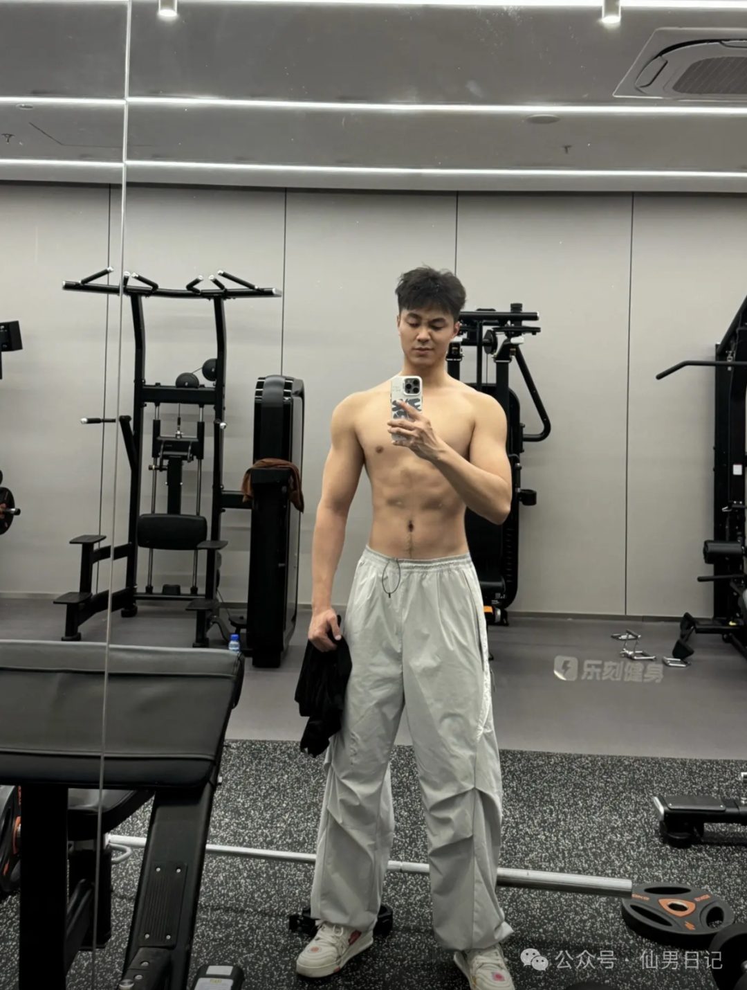 成都 185cm 清纯体育生！网友惊喜：这肯定很抢手……