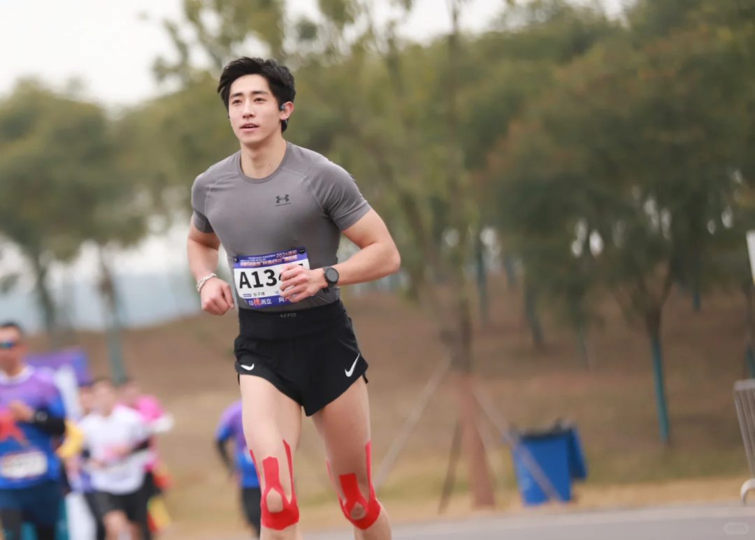 好身材肌肉型男，马拉松越跑越帅