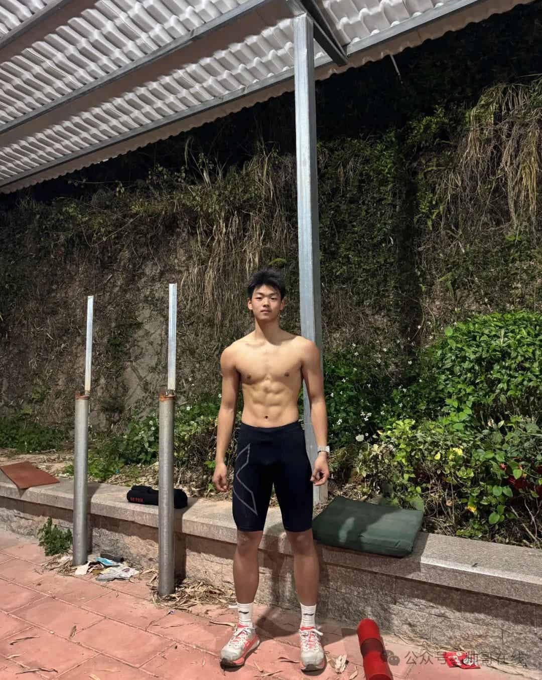 07年黑皮男高体育生，弟弟太帅了!-潮男潮北