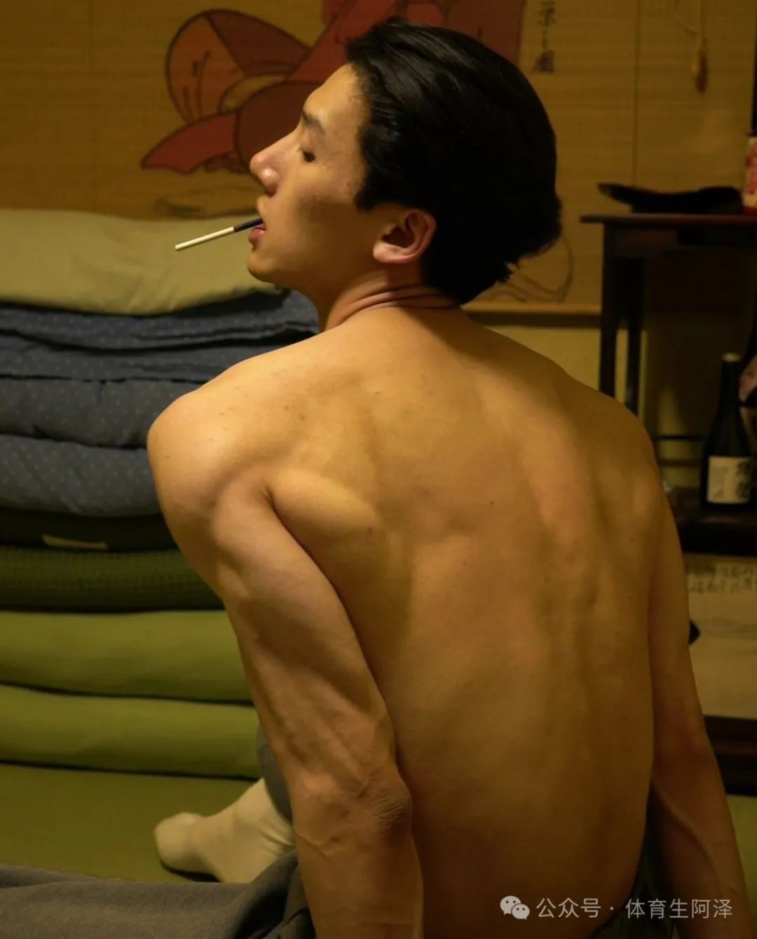 195 黑皮港风男大体育生，硬汉般的颜值，薄肌身材太诱惑.....