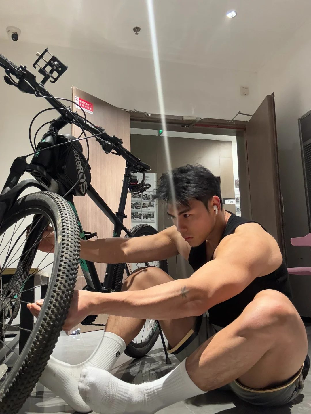 大只肌肉男，这样拍更大只