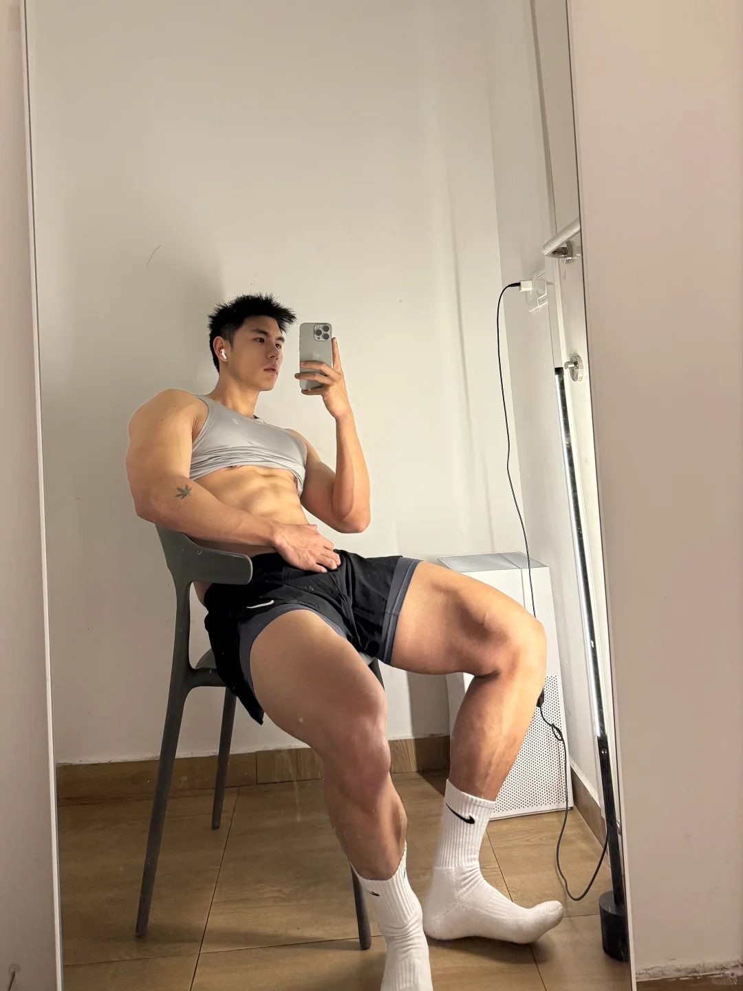 大只肌肉男，这样拍更大只