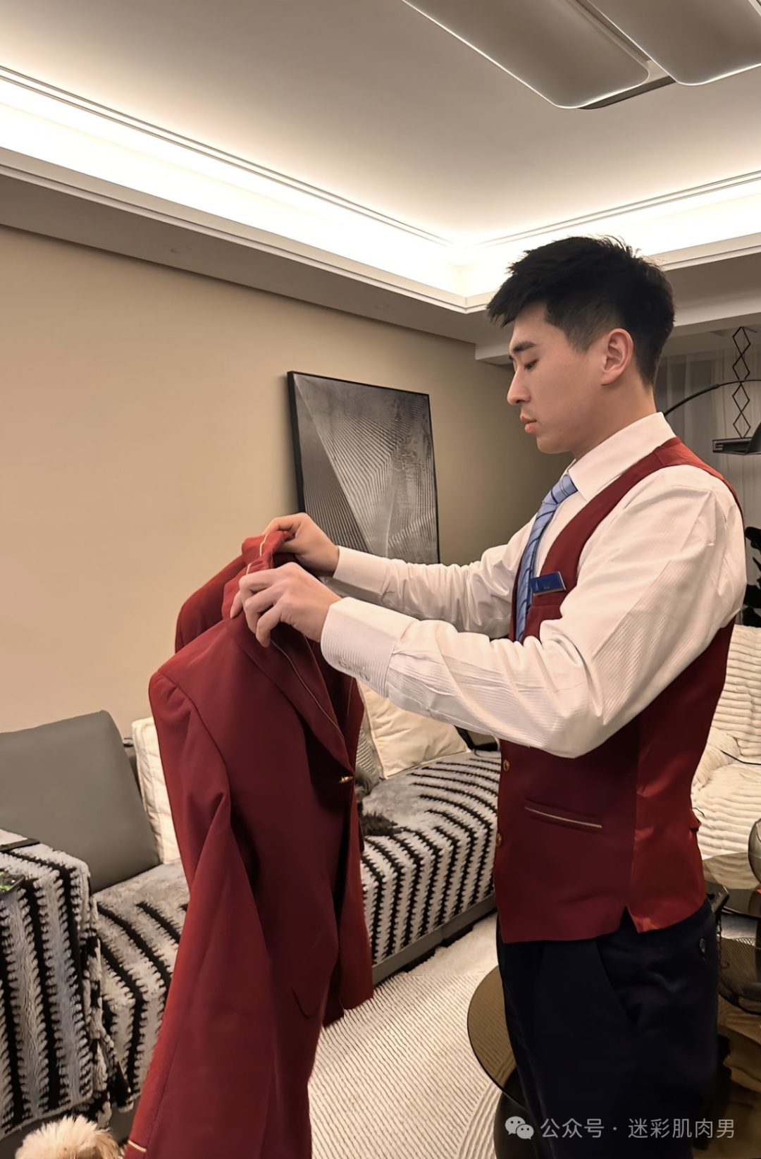183CM 长腿男岔太开长的真好看！太 MAN 了好帅哦！