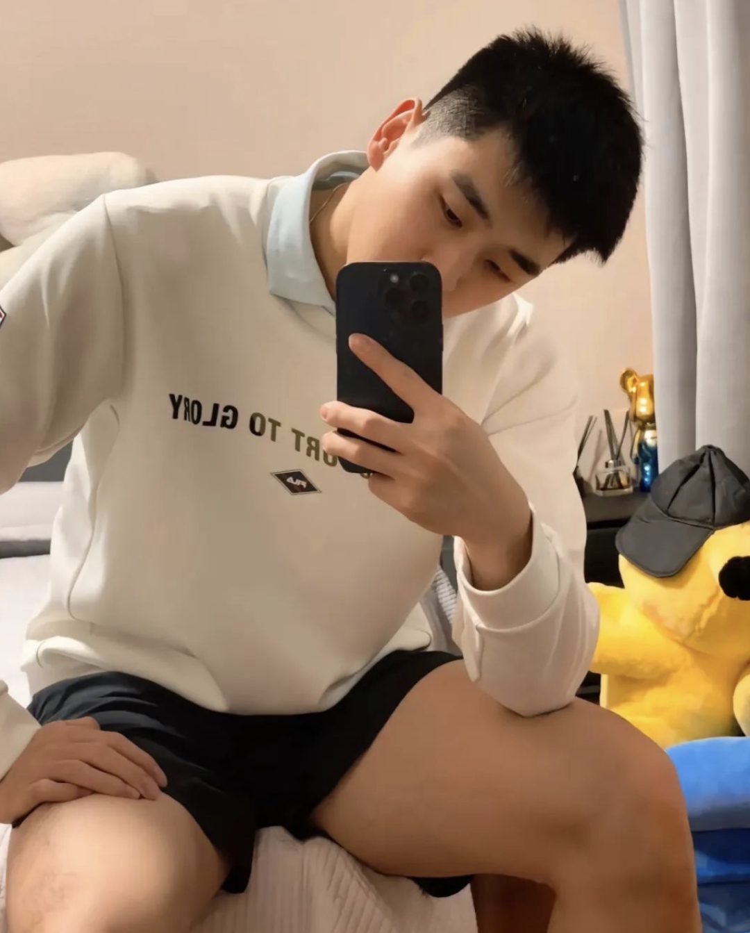 183CM 长腿男岔太开长的真好看！太 MAN 了好帅哦！