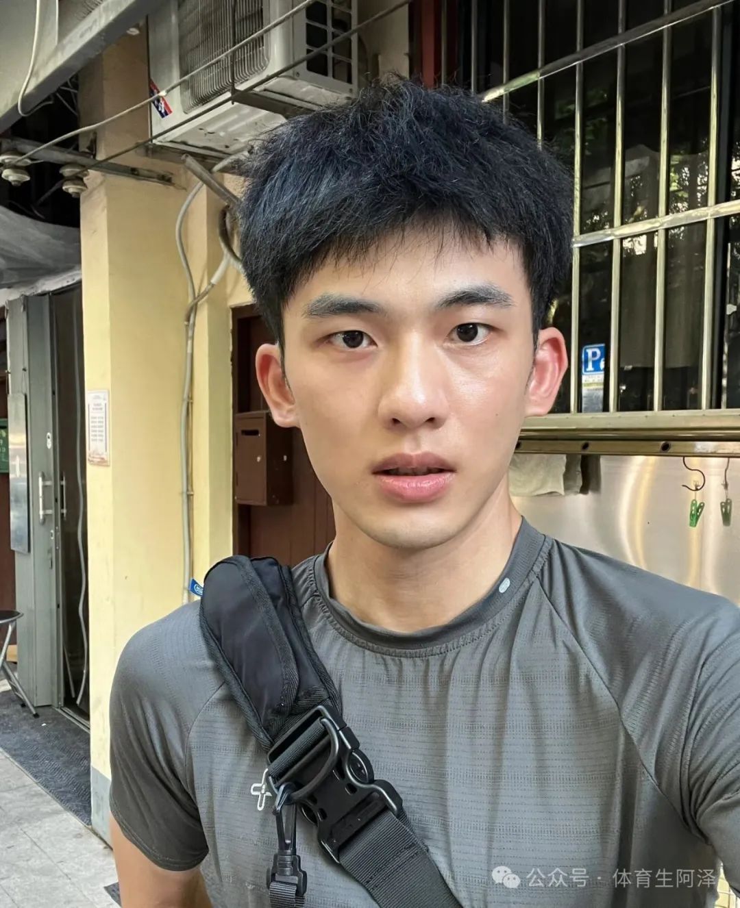 黑皮国民男友体育生！硬汉性感，多少男生的第一次.......
