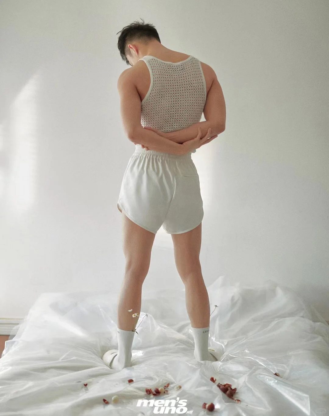 裴子添，有肌肉的正装霸道总裁
