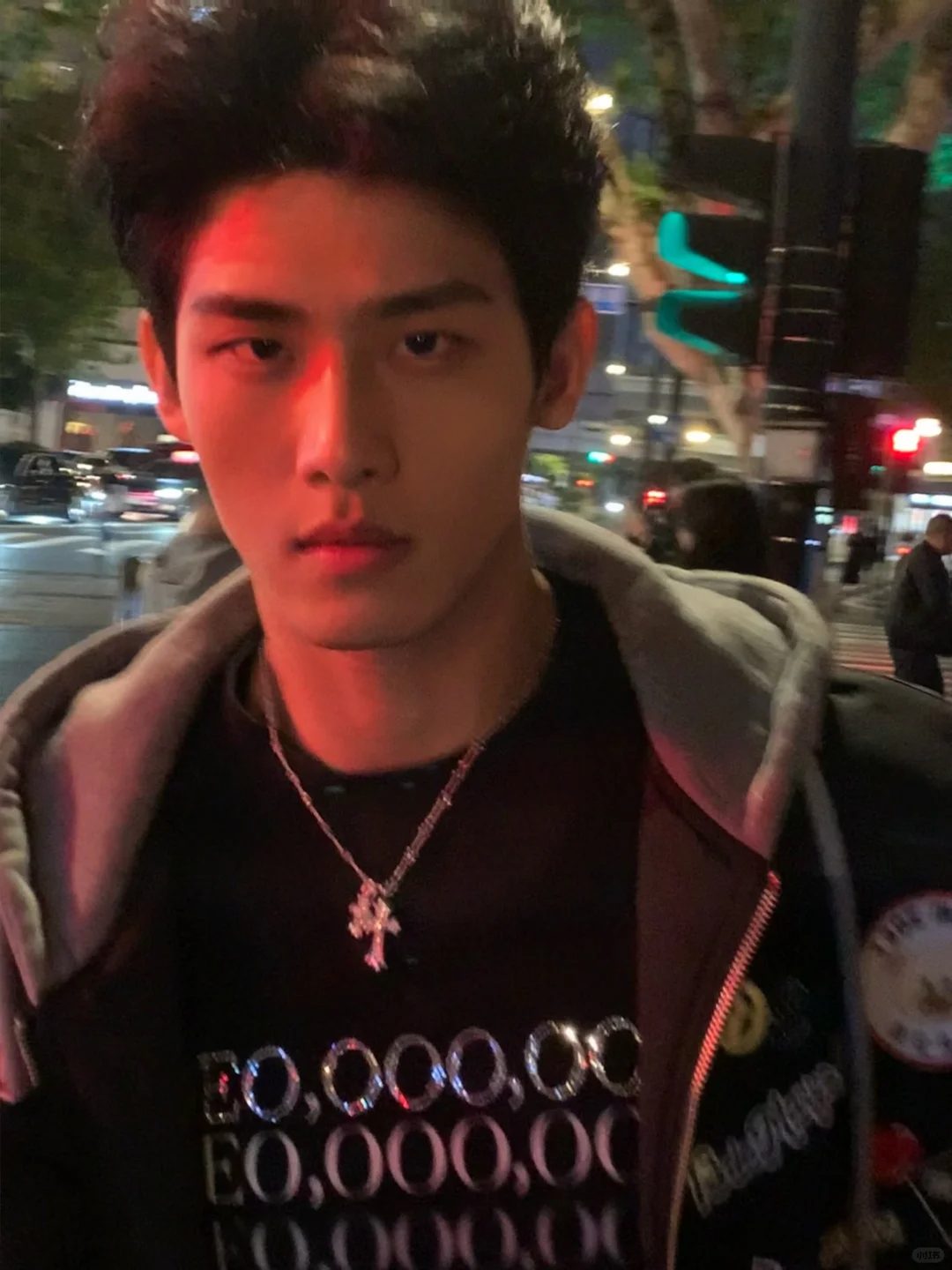 黑皮精瘦型男，时尚穿搭博主