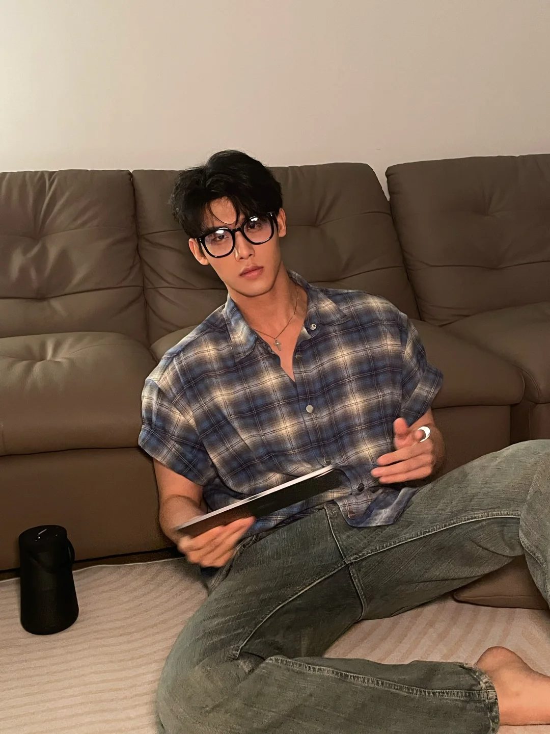 黑皮精瘦型男，时尚穿搭博主