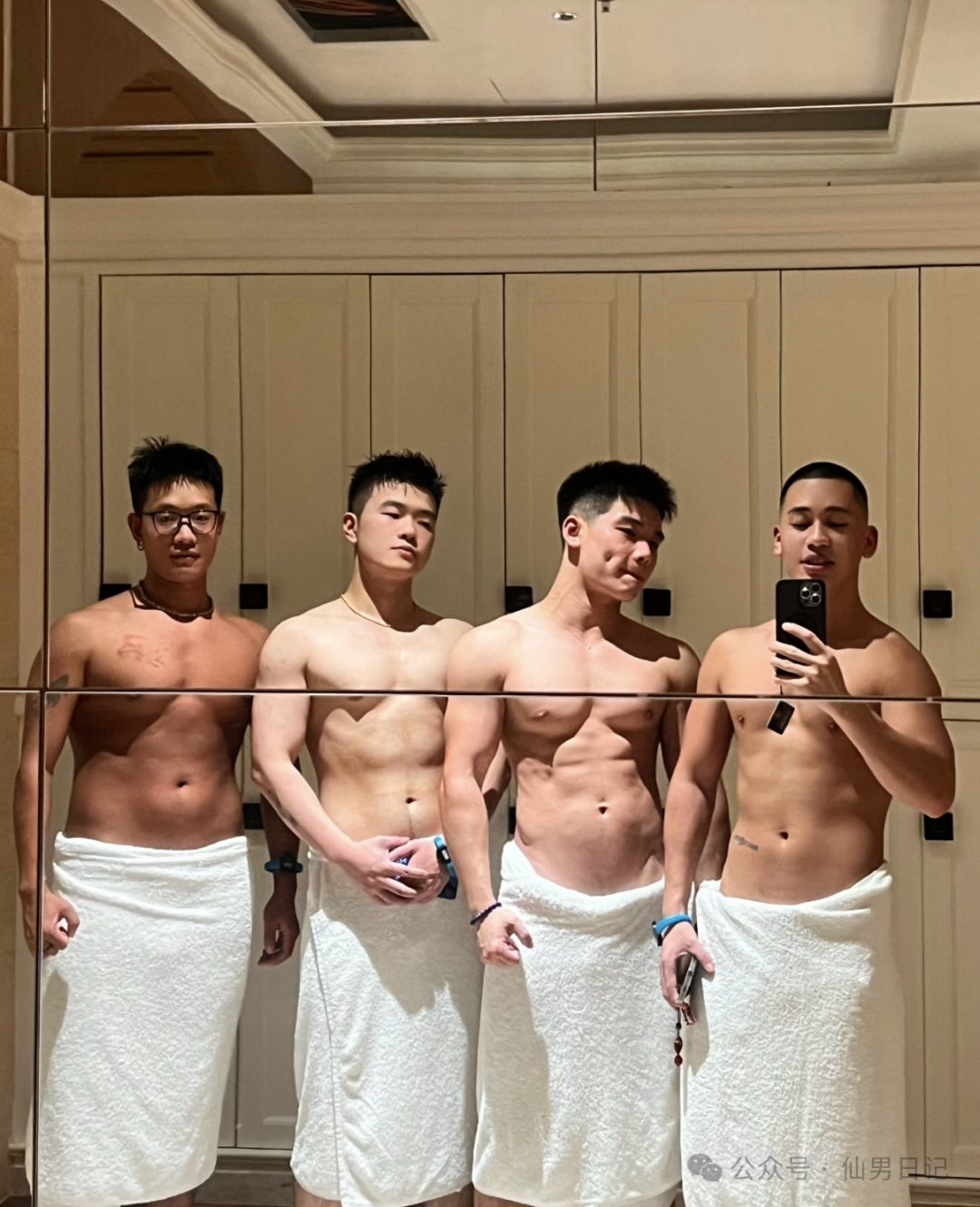 憨熊系体育生！私下还有这一面……
