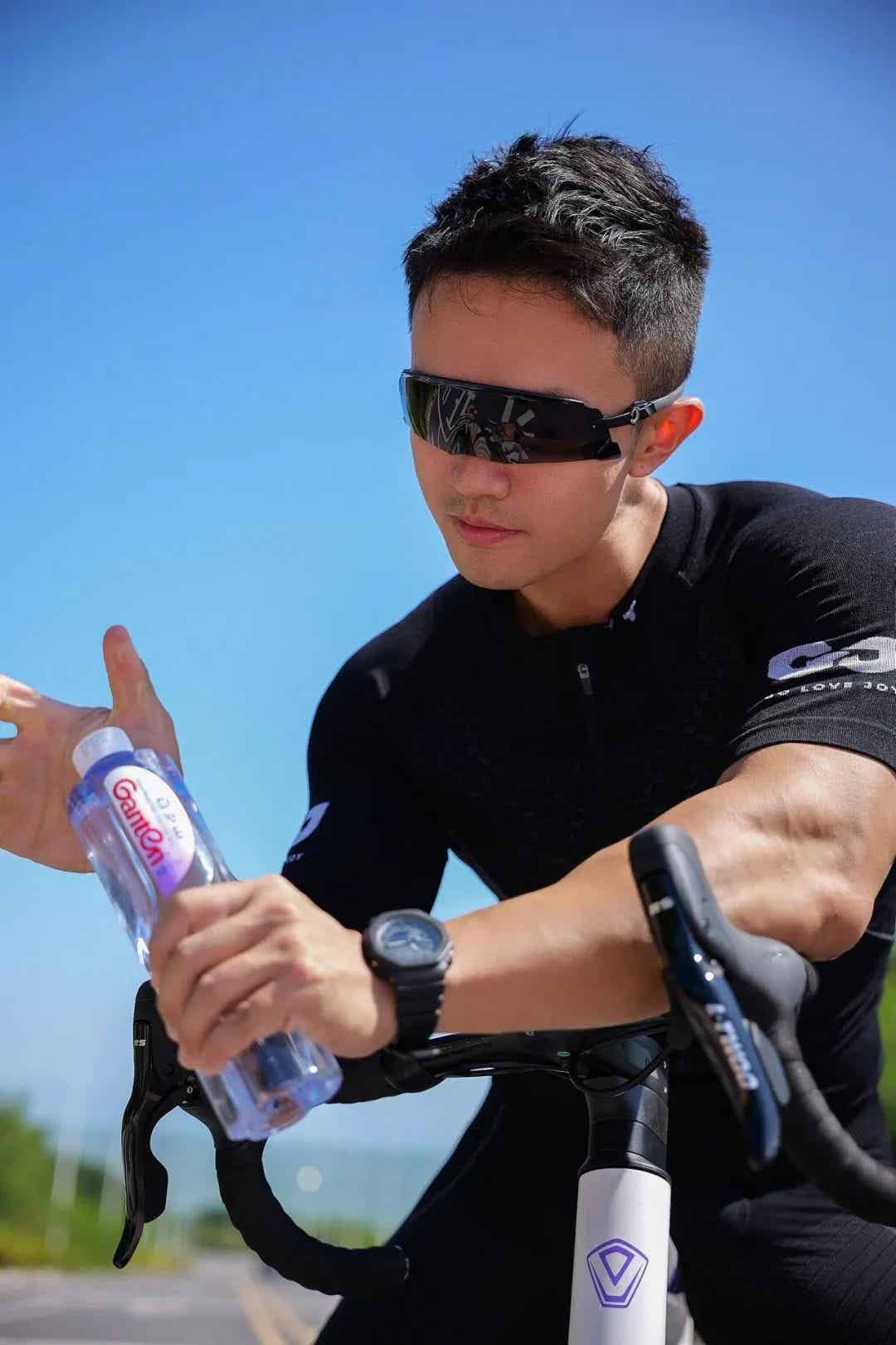 肌肉博主特大昊洗澡视频被删了！尺度太大了？-潮男潮北