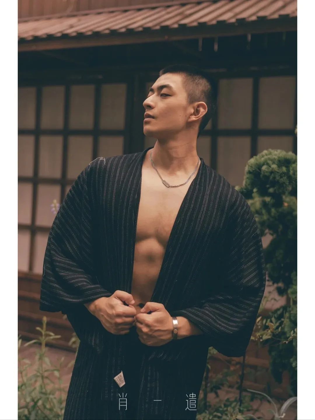 “撕漫男”降临现实！刘聪 Russell 健身大片，撩翻全网的荷尔蒙狂潮