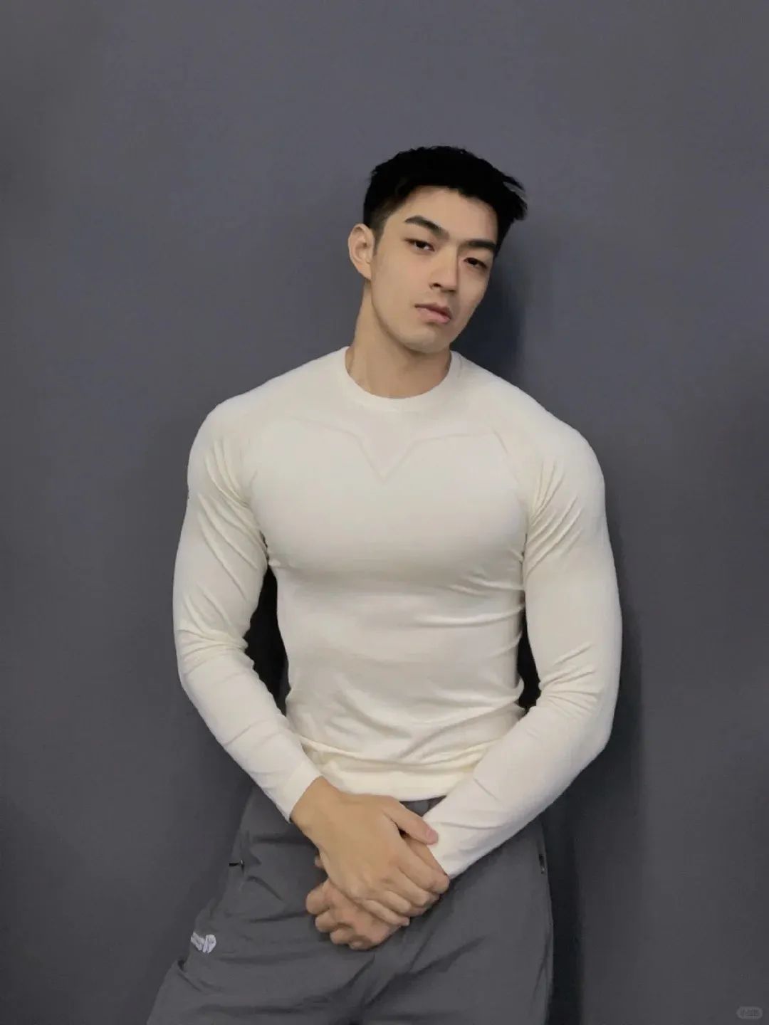“撕漫男”降临现实！刘聪 Russell 健身大片，撩翻全网的荷尔蒙狂潮