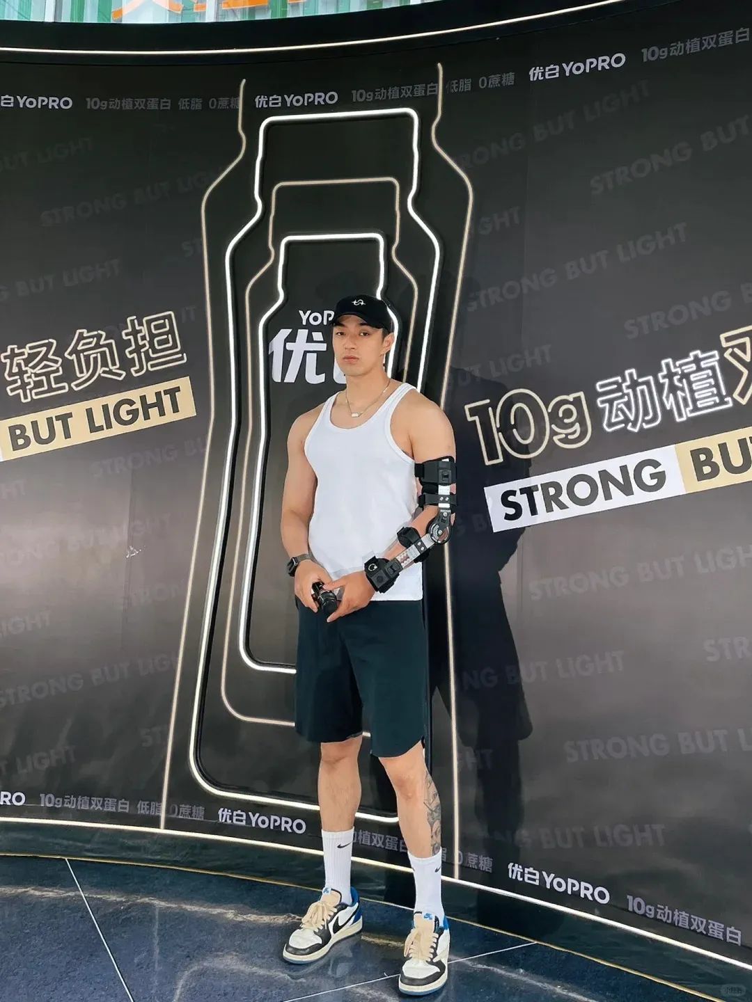 “撕漫男”降临现实！刘聪 Russell 健身大片，撩翻全网的荷尔蒙狂潮