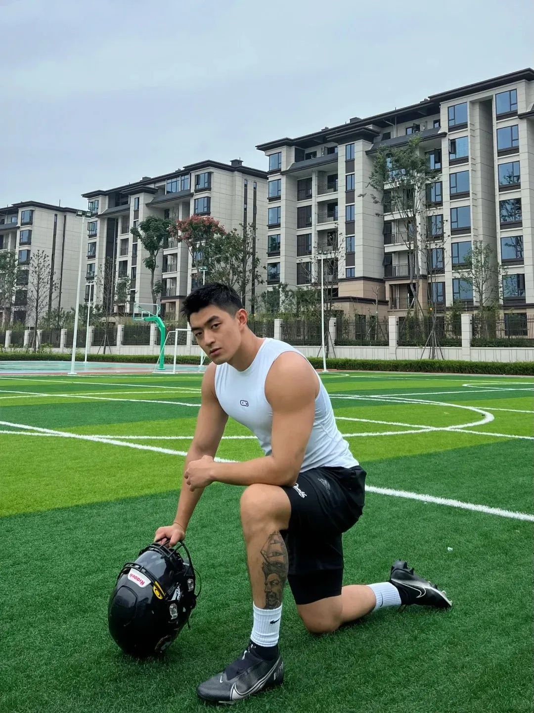“撕漫男”降临现实！刘聪 Russell 健身大片，撩翻全网的荷尔蒙狂潮