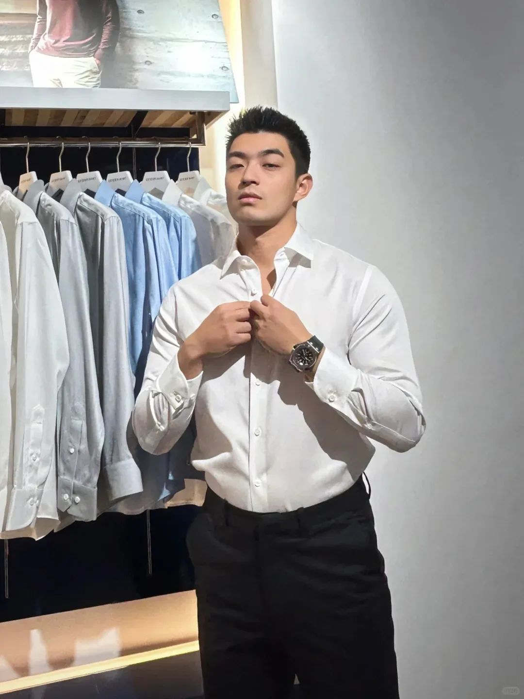 “撕漫男”降临现实！刘聪 Russell 健身大片，撩翻全网的荷尔蒙狂潮