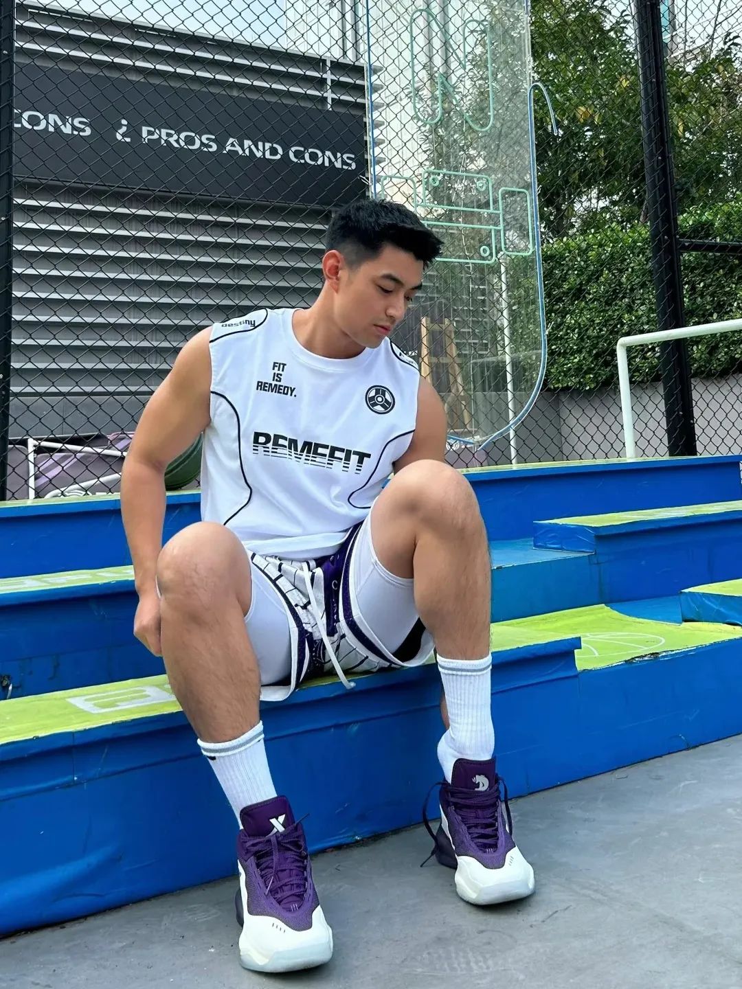 “撕漫男”降临现实！刘聪 Russell 健身大片，撩翻全网的荷尔蒙狂潮
