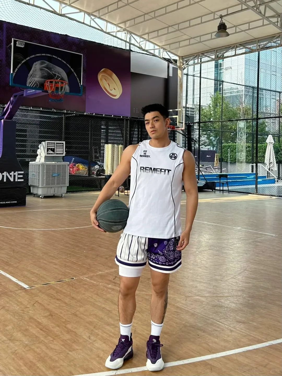 “撕漫男”降临现实！刘聪 Russell 健身大片，撩翻全网的荷尔蒙狂潮