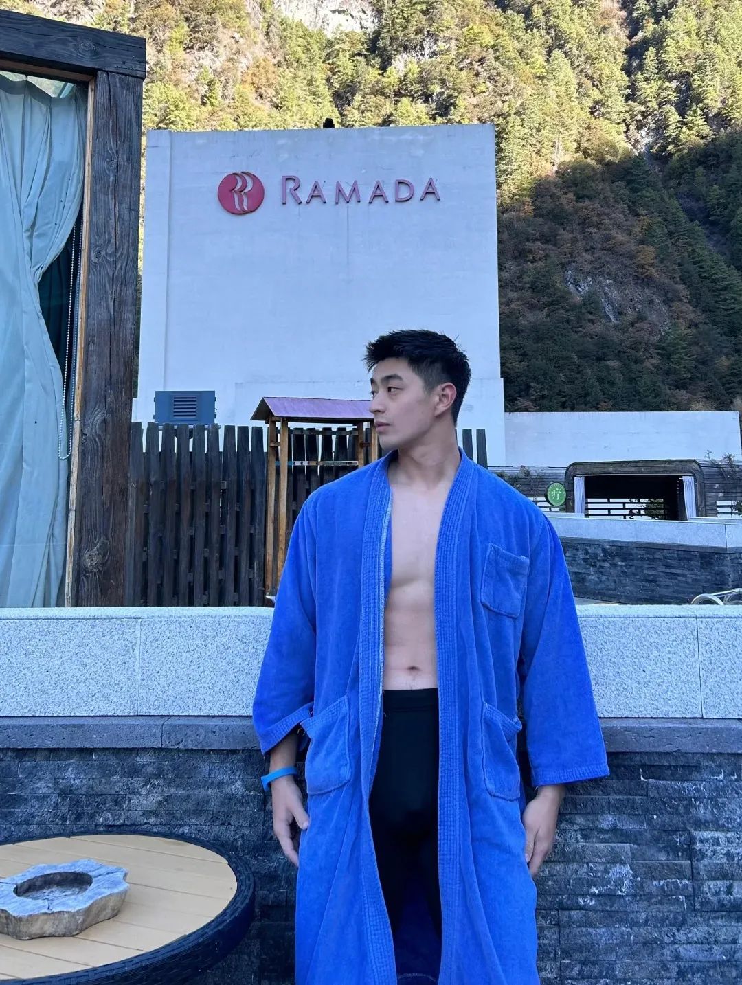 “撕漫男”降临现实！刘聪 Russell 健身大片，撩翻全网的荷尔蒙狂潮