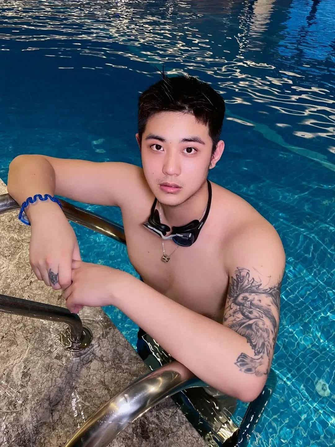 清迈游玩遇上帅气小哥,脂包肌身材与阳光笑容让人沦陷! 清迈游玩遇上帅气小哥,脂包肌身材与阳光笑容让人沦陷!