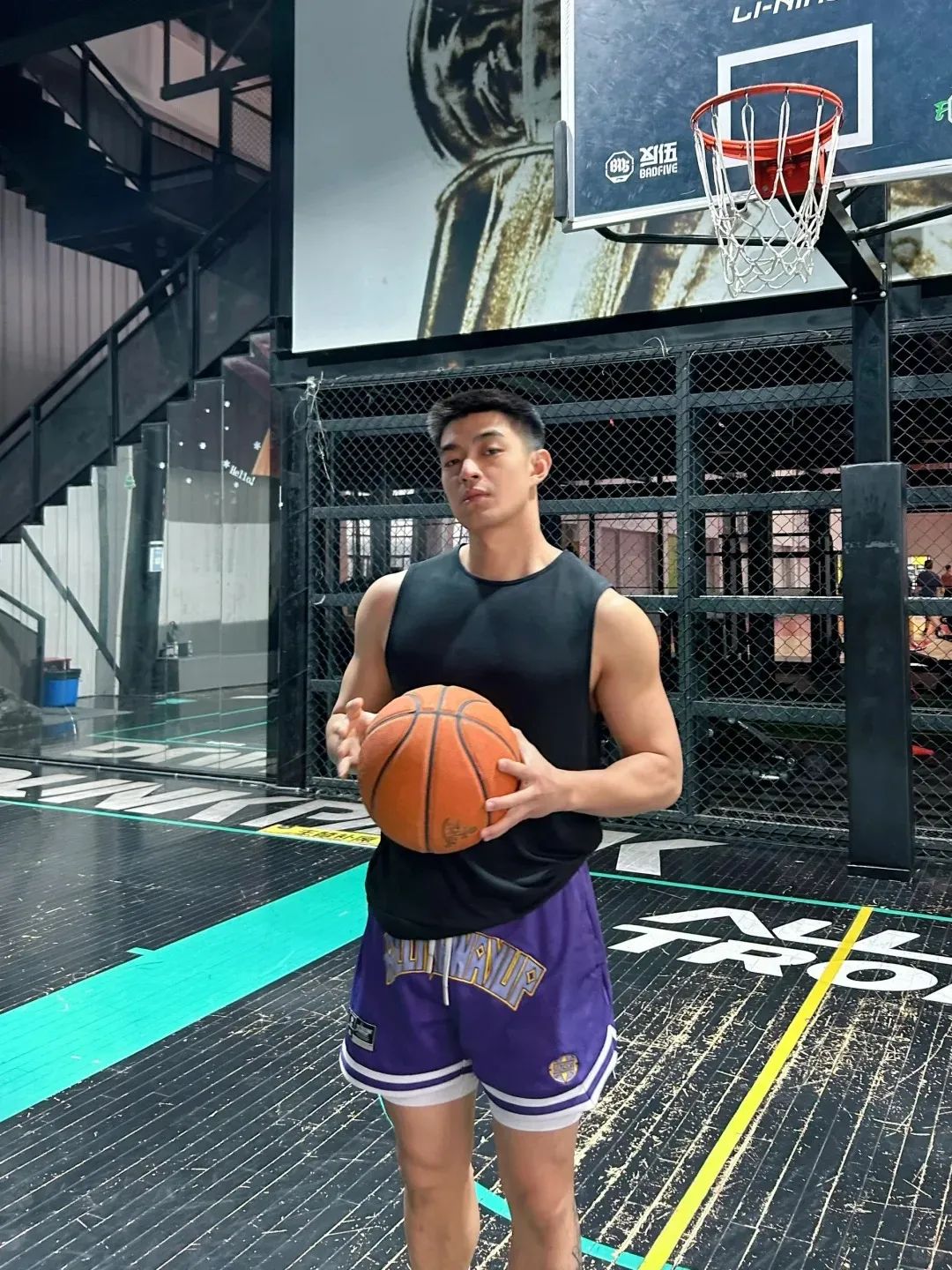 “撕漫男”降临现实！刘聪 Russell 健身大片，撩翻全网的荷尔蒙狂潮