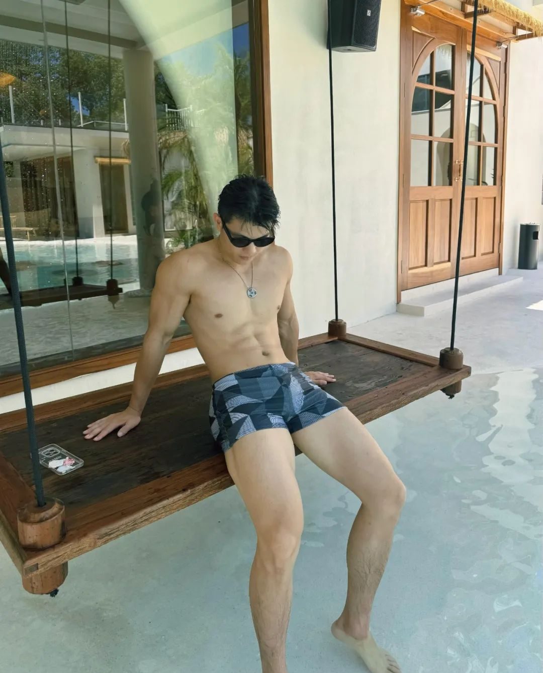 189cm 翘 P 肌肉健身双开门鲨鱼线腹肌哥哥