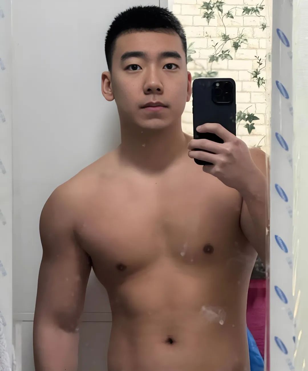 男生除了“前刺”发型，还可以剪这 3 款造型，时尚个性潮流帅气