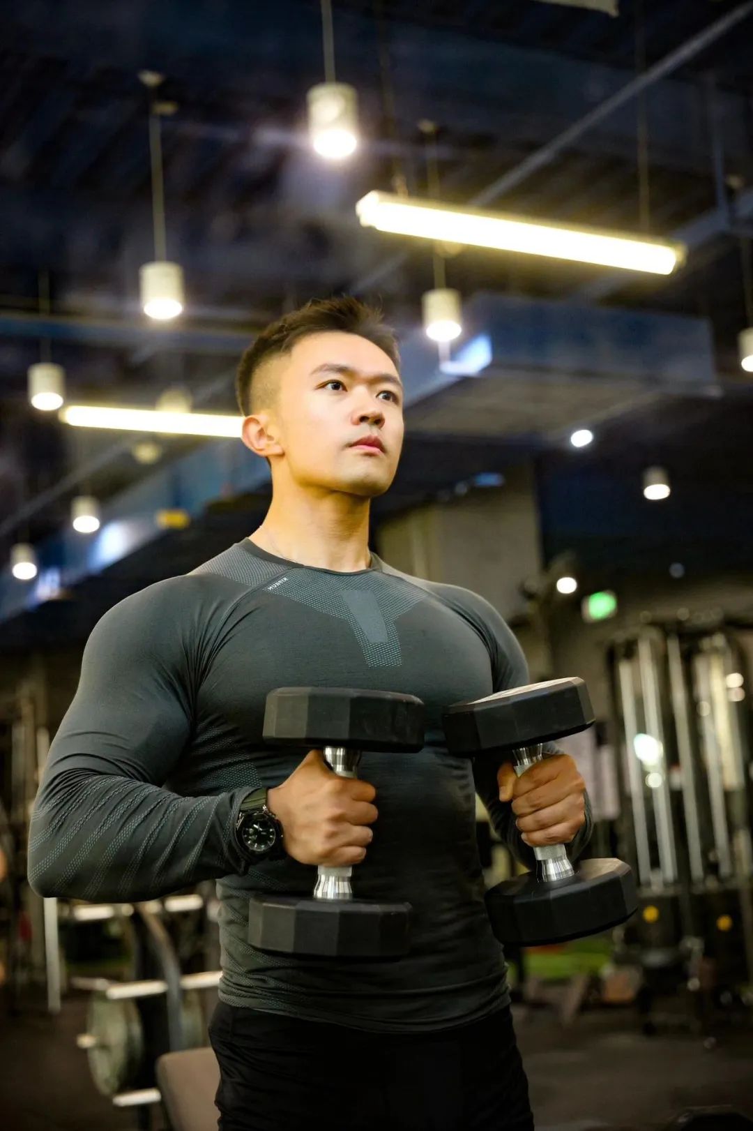 运动博主特大昊洗澡视频被删了。！你看了吗？？