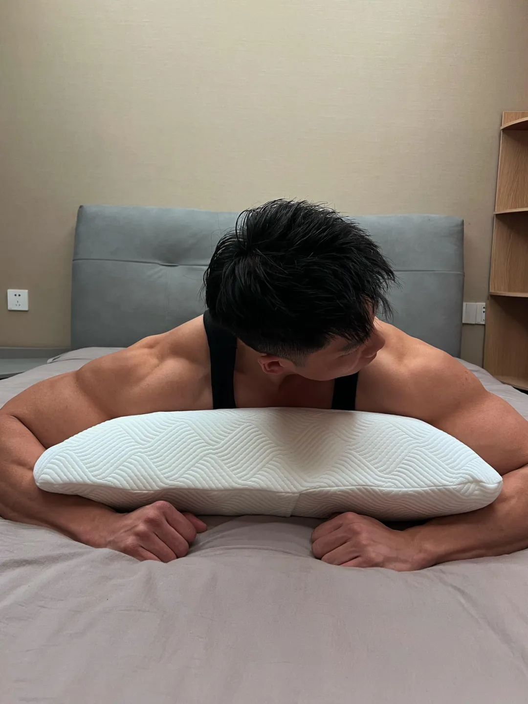 浙江黑皮战神肌肉刷屏，这身材是真实存在的吗？！