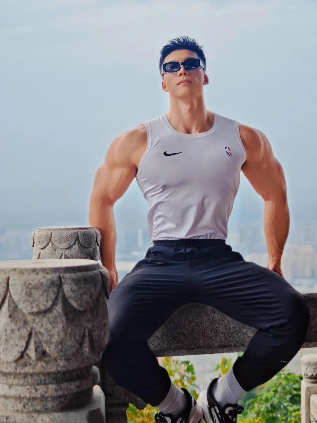 浙江黑皮战神肌肉刷屏，这身材是真实存在的吗？！
