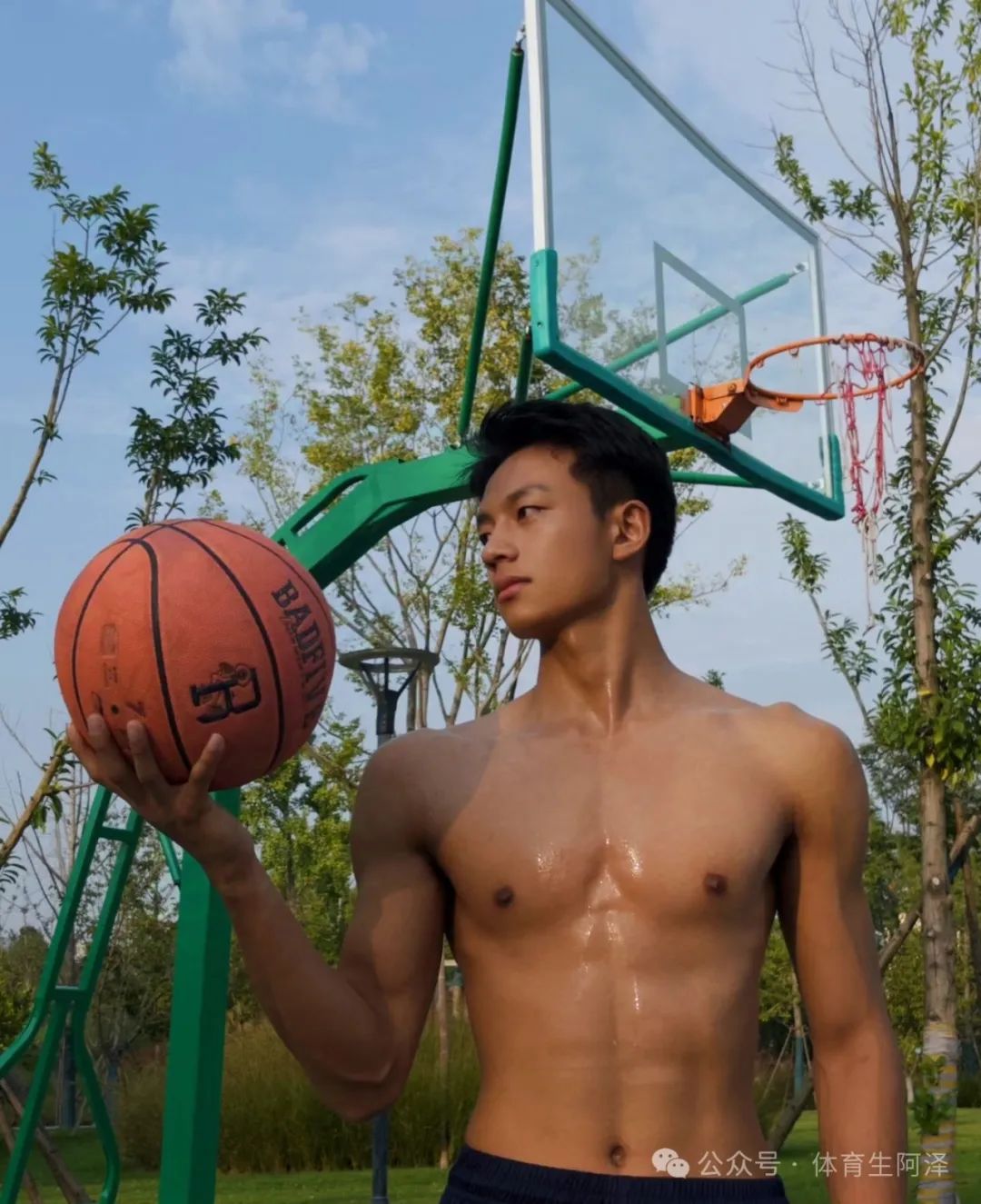 185cm 乡下糙汉体育生男主，黑皮猛 1 持久打桩.....